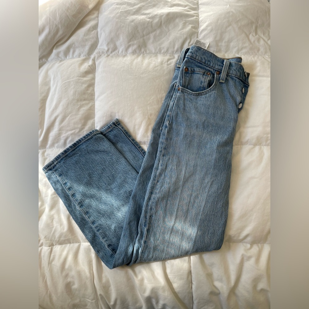 Levi’s Premium Ribcage Straight Jean